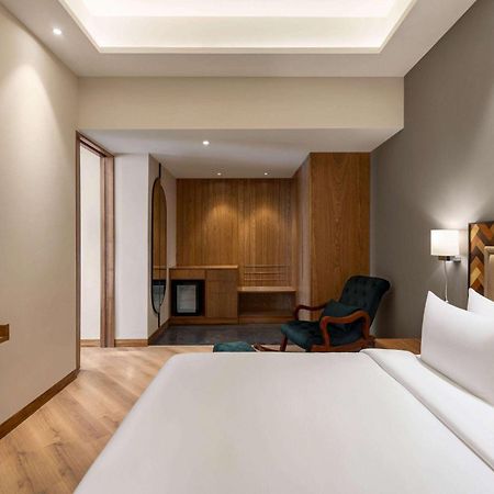 Ramada Encore By Wyndham Amritsar Airport Extérieur photo