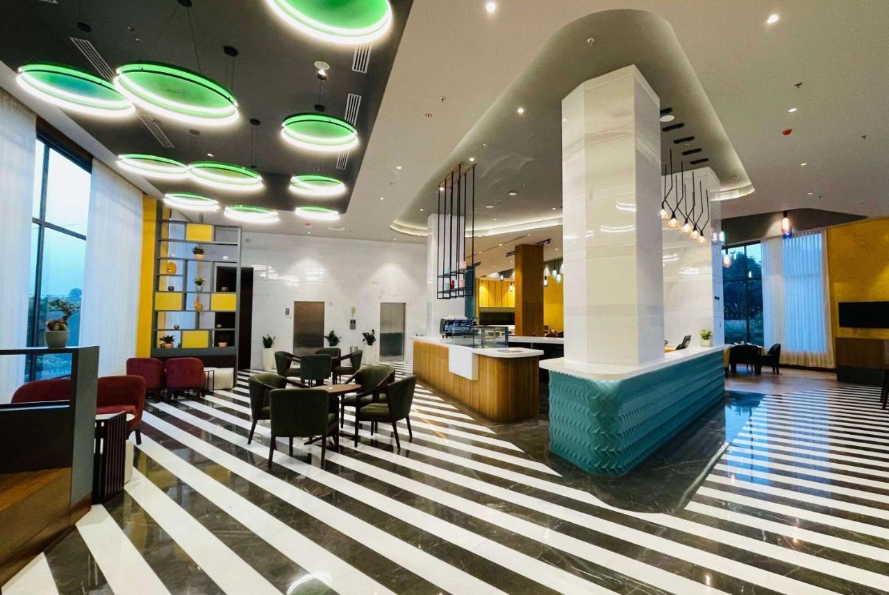 Ramada Encore By Wyndham Amritsar Airport Extérieur photo