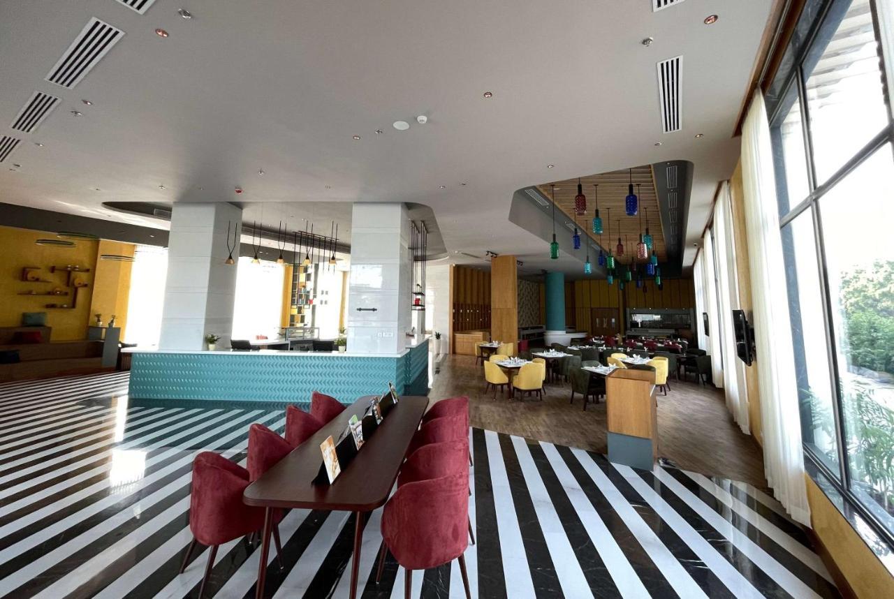 Ramada Encore By Wyndham Amritsar Airport Extérieur photo
