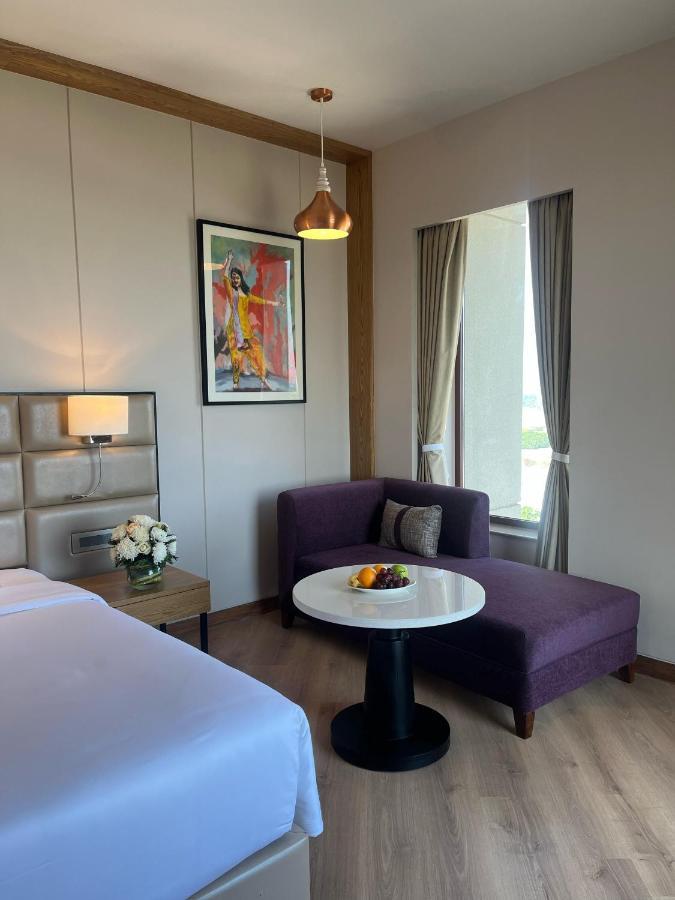 Ramada Encore By Wyndham Amritsar Airport Extérieur photo