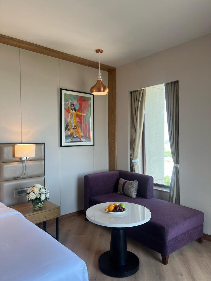 Ramada Encore By Wyndham Amritsar Airport Extérieur photo