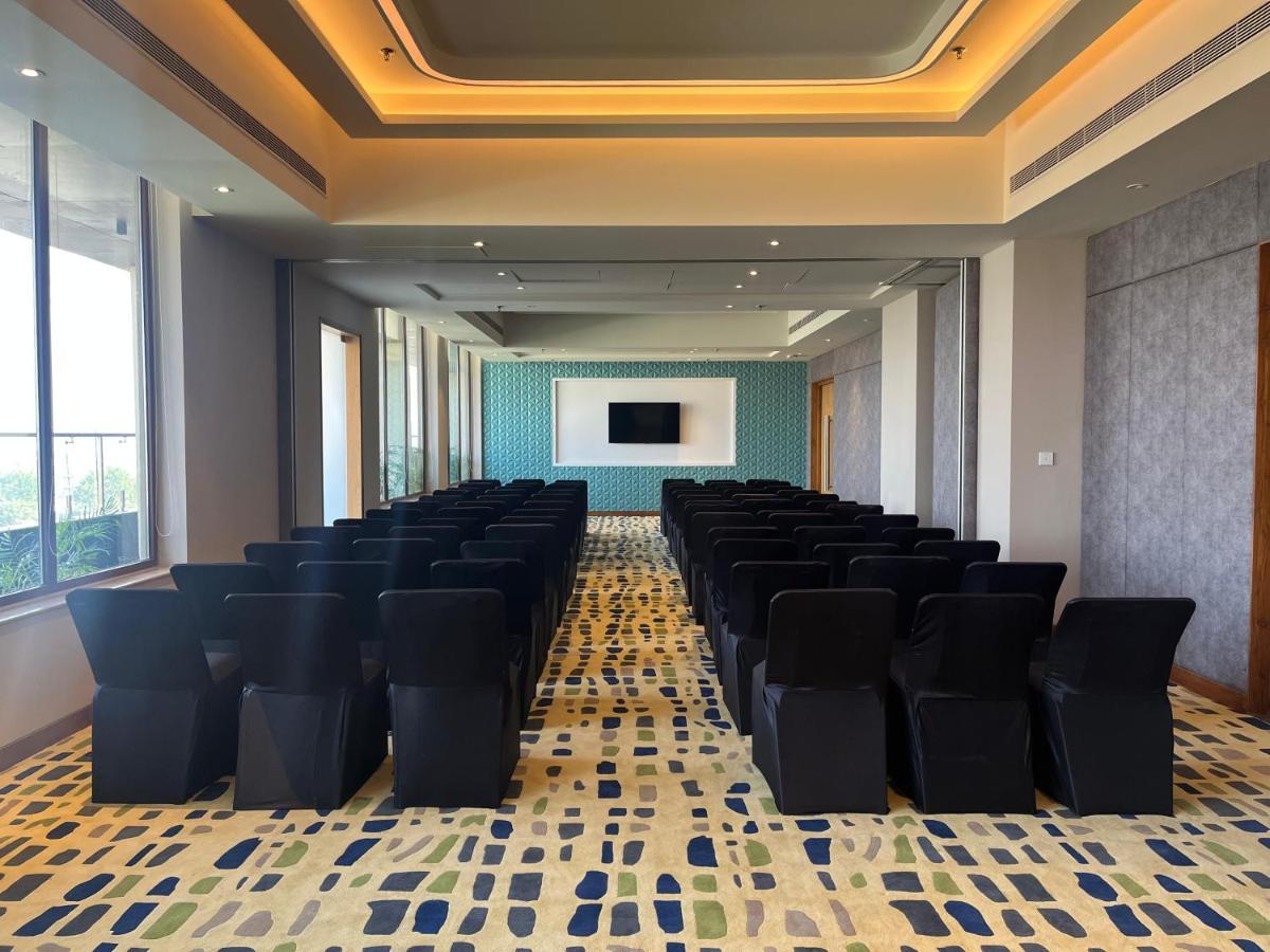 Ramada Encore By Wyndham Amritsar Airport Extérieur photo