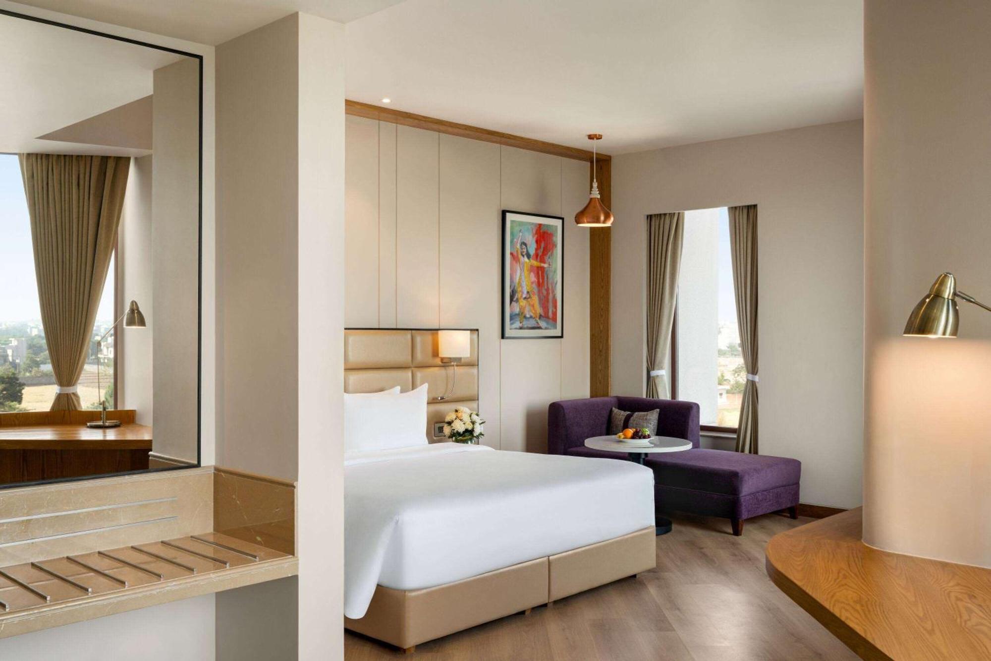 Ramada Encore By Wyndham Amritsar Airport Extérieur photo