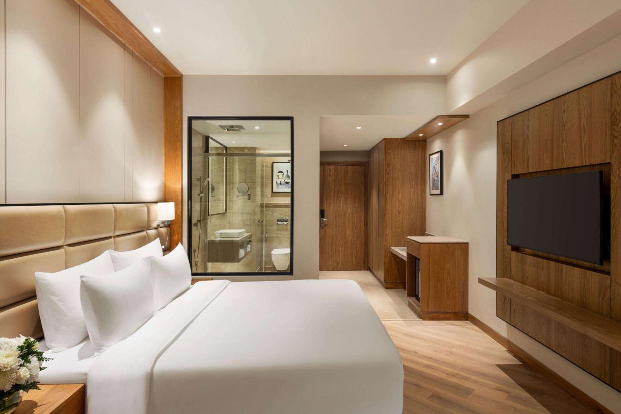 Ramada Encore By Wyndham Amritsar Airport Extérieur photo