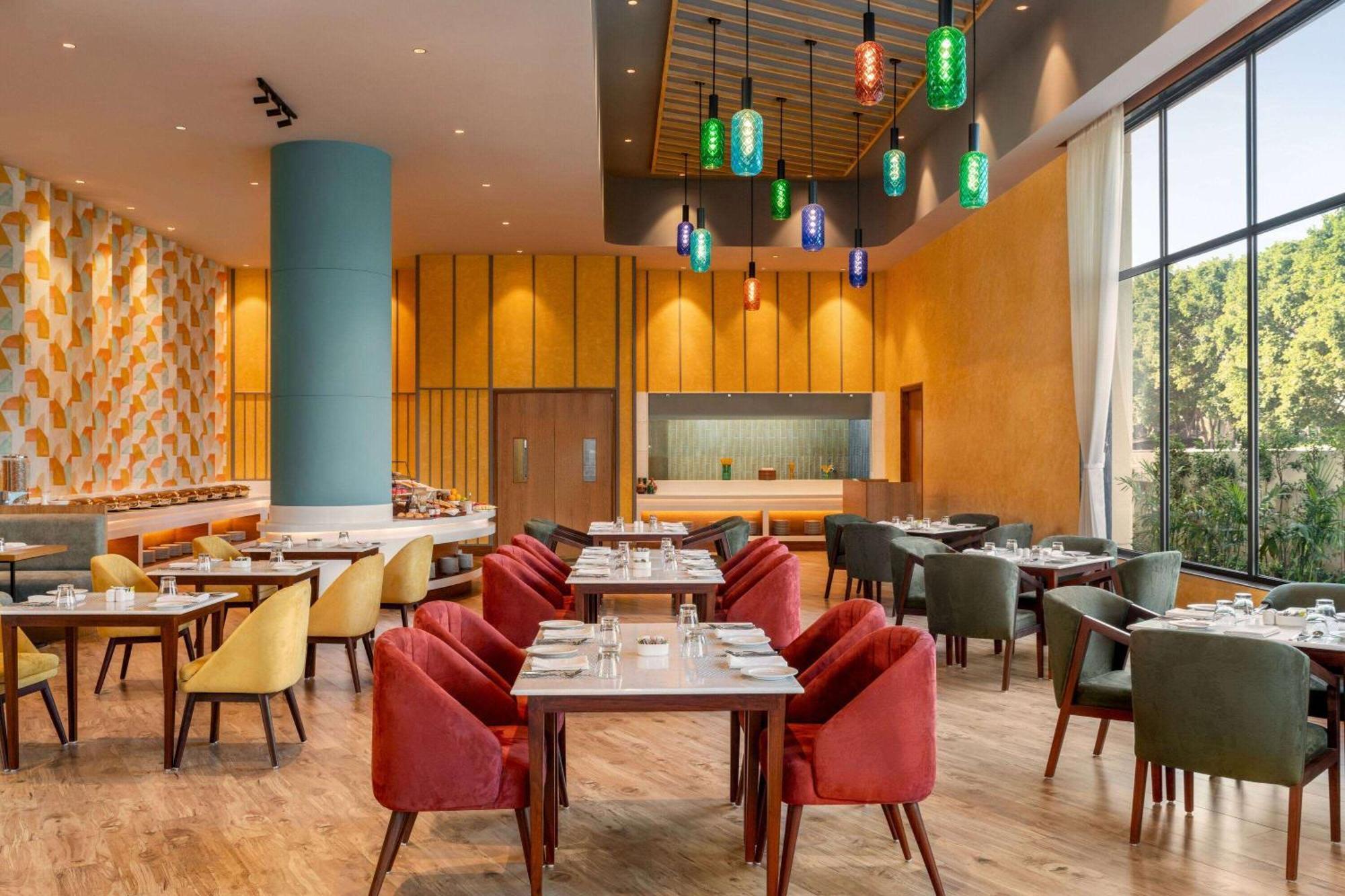Ramada Encore By Wyndham Amritsar Airport Extérieur photo