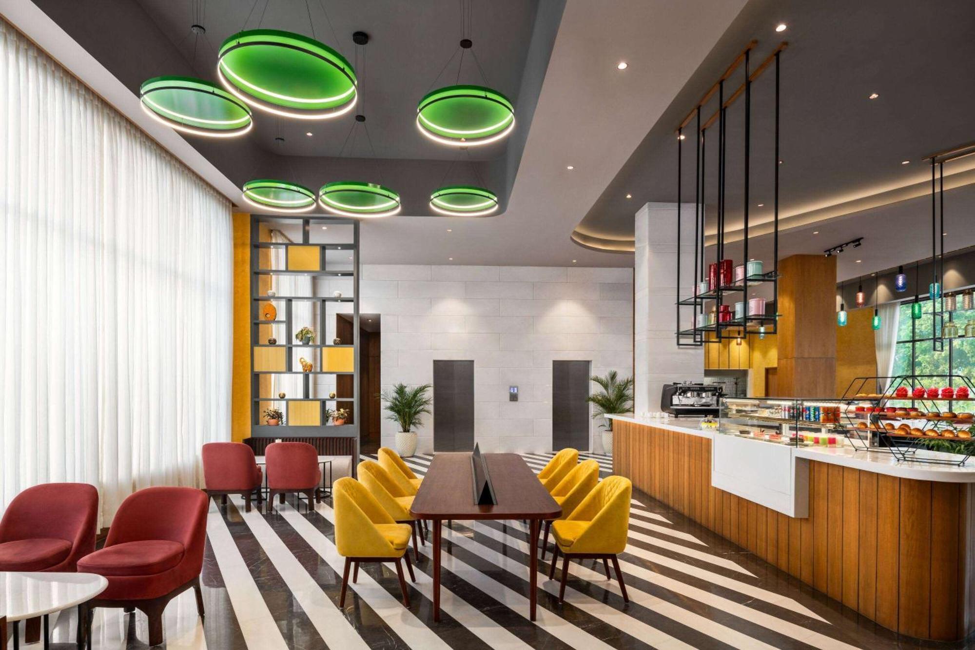 Ramada Encore By Wyndham Amritsar Airport Extérieur photo